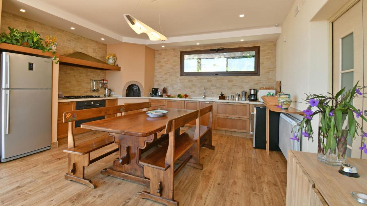Villa Provenza 12&4, Emma Villas Cefalù Eksteriør bilde