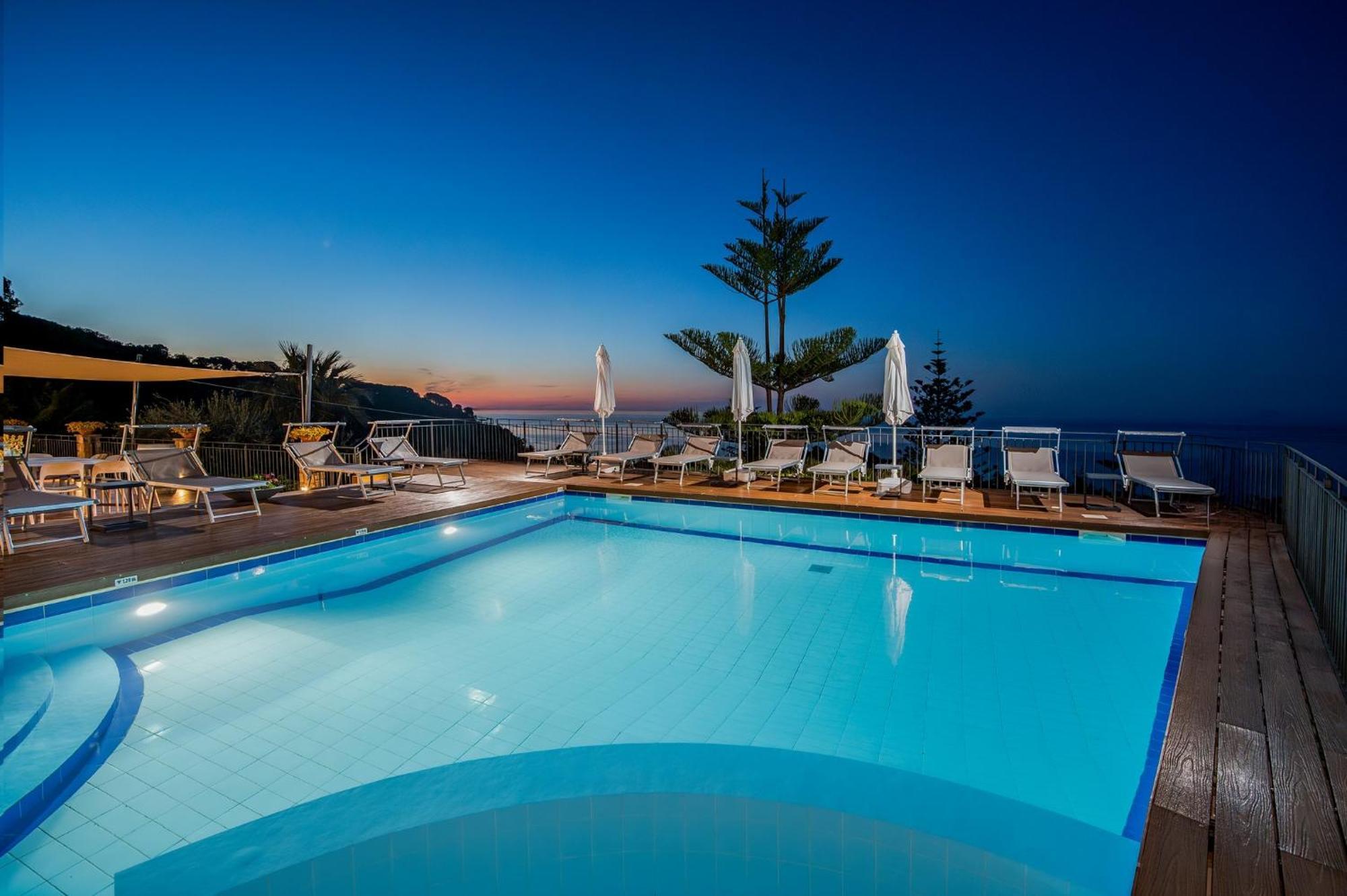 Villa Provenza 12&4, Emma Villas Cefalù Eksteriør bilde
